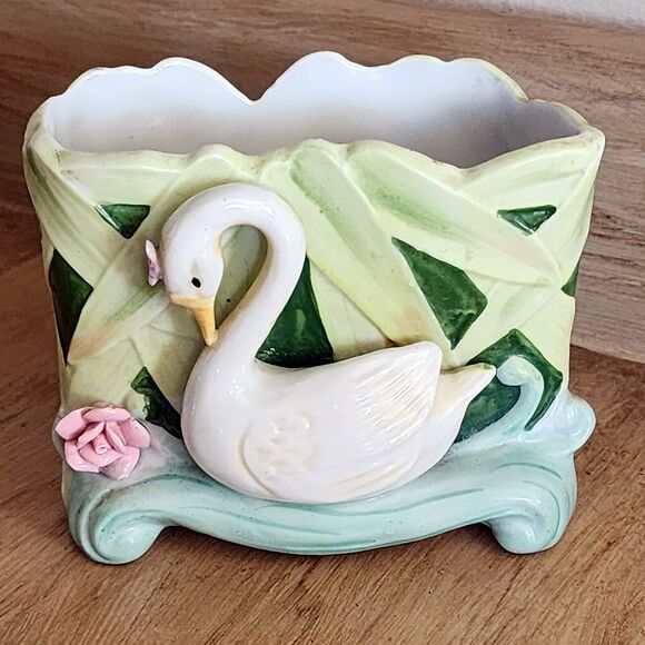 Vintage Planter Applied Swan Swimming With Pink Roses Planter Japan Noritake ? - Picture 1 of 16